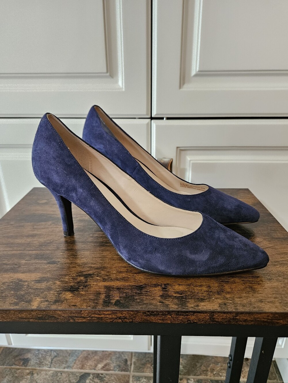 Cole Haan Navy Suede Pointed Toe Pumps Preppy Americana Office Siren Old Money